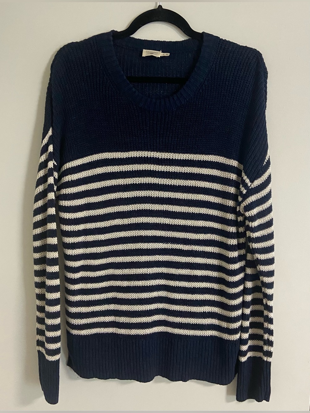 Miramar Linen Crewneck in Lighthouse Point - Picture 6 of 9